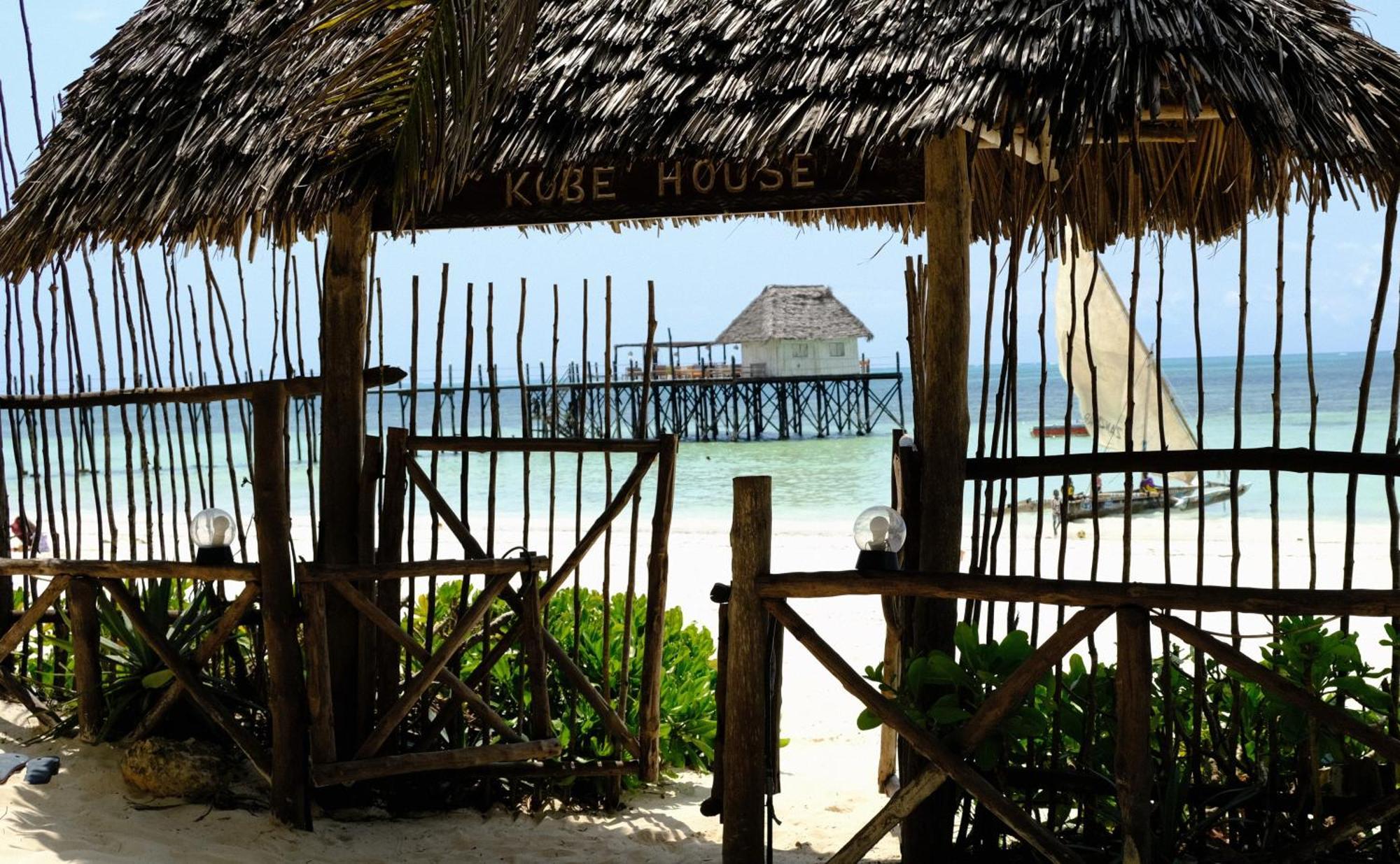 Kobe House Bed & Breakfast Jambiani  Bagian luar foto