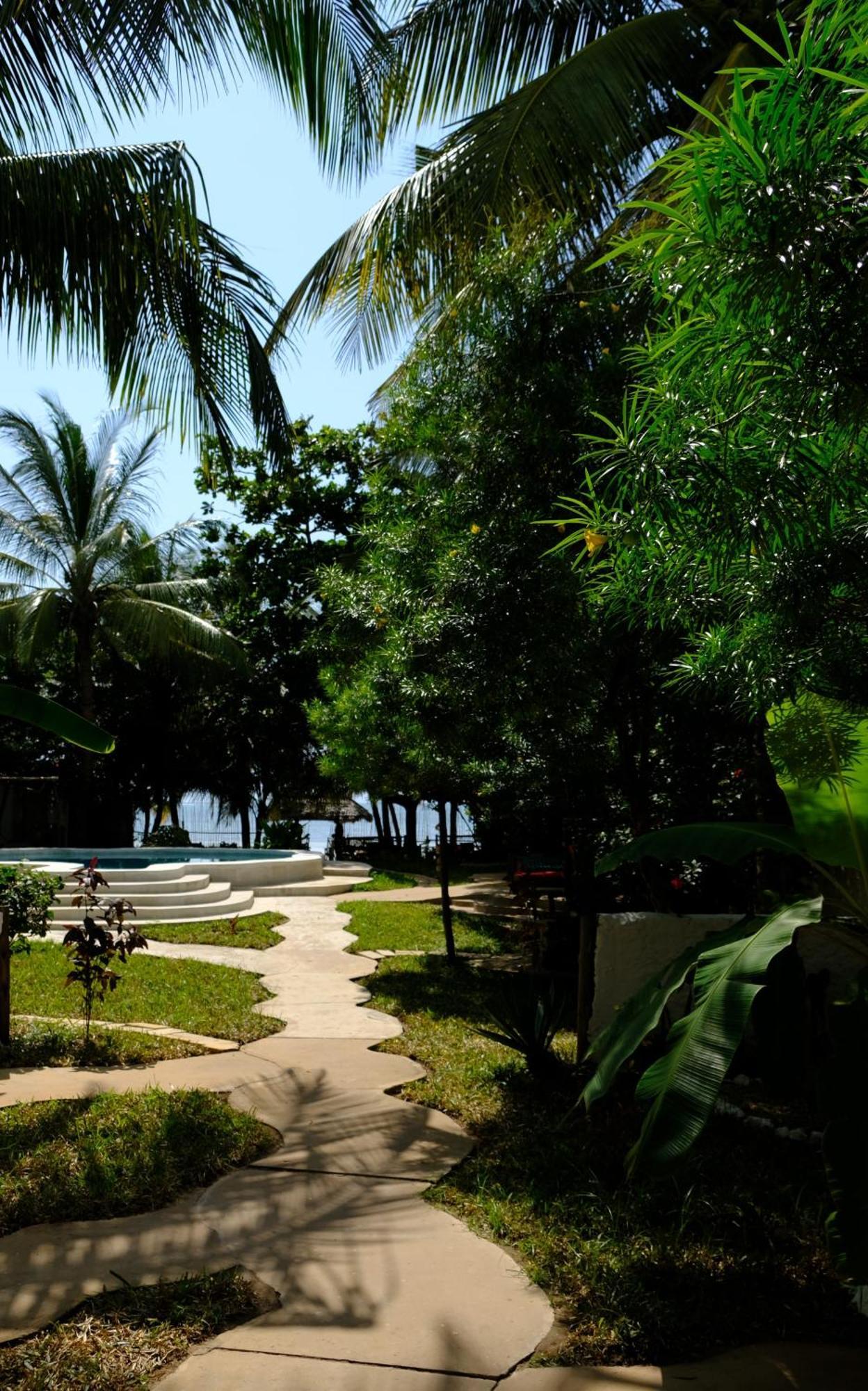Kobe House Bed & Breakfast Jambiani  Bagian luar foto